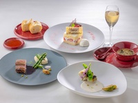 ＜記念日×窓席確約＞ ランチコース ～乾杯スパークリングワインとショートケーキ付き～＊平日限定＊