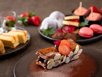 【イブニングハイティー ティーセレクション】 日本茶10種含むティーフリーフロー、季節の前菜＆デザート