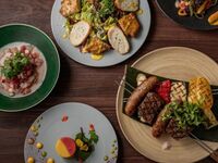 【Xmas2025】アンガス牛ロース肉とグリルフランク等　クリスマスパーティープラン全6品