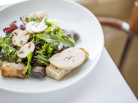 新【WEB限定,平日限定】人気の全4品プリフィックスランチ（前菜2品・メイン・デザート）　通常7500円→7000円 