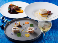 [2025 年圣诞节] 圣诞前晚餐套餐（含香槟祝酒）