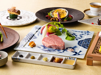 【Xmas2025】－Kohaku－ Yonezawa beef, Ise lobster, Abalone, Foie gras Teppanyaki Course (Entry at 8:30 p.m.)
