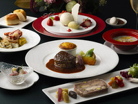 [12/20-21] Christmas Dinner 2025 (Glass of champagne)