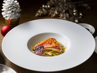 【Christmas Dinner2025】12/20～12/25限定クリスマス ディナーコース レオナルド付き（愛知県渥美半島産紅ほっぺのシャンパンカクテル）（12/20～12/23）