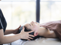Facial acupressure and head massage 50 minutes - A rewarding autumn experience starting with facial acupressure -