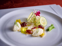 [Winter lunch only] Winter three-year-old tiger pufferfish feast course (16,000 yen/tax included)