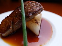 2025年Xmasランチ　12/19～12月25日　フォアグラ、クラムチャウダー、甘鯛と海老帆立、神戸牛ロース100グラムとガーリックライスも。