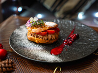 オフィシャルWEB予約限定【クリスマスランチ2025★ドリンクバー付】リゾート空間で愉しむXmasランチコース（12/20～25限定）