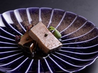 ＜早割プラン 窓側確約クリスマスランチ＞豪華食材を使用した8品のスペシャルフルコース グラスシャンパン付き