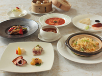 （12/13~）〈土日祝〉 〈蟹肉入りふかひれあんかけ炒飯＆北京ダック つき〉プレミアムランチコース