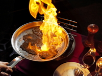 【NOC会員限定】ウェルカムマイタイ付きPaper Thin Filet of Beef Flambé Course