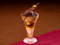 【平日・ティータイム】“オペラ”パフェ（カフェドリンク付）(12/1～1/7)