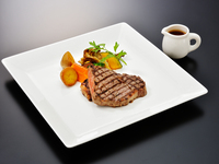 十勝ハーブ牛のグリルステーキ