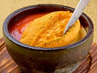 【THE 新宿うしみつコース】最初から最後までうしみつを楽しめるコースです。和牛の甘エビユッケ、季節のパイキャビユッケ、厳選ヒレ肉のブリオッシュカツサンド、”石焼”牛のふわトロオムライスをご提供！