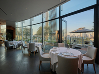 【午餐】週年紀念計劃，包括祝酒和小蛋糕