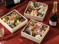 [Delivery within Fukuoka Prefecture] Japanese and European-style three-tiered box ~A marriage of traditional Japanese dishes and European-style boxes that go perfectly with wine~