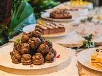 ー 11:30また12:00予約 ー ★クリスマスランチブッフェ★ 　欧風ダイニング＆四川中華ブッフェ  