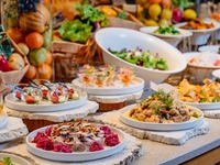 ー 11:30また12:00予約 ー  ★ニューイヤーランチブッフェ★ お子様 6〜12歳  