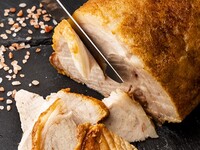 【ディナーシュラスコ】期間限定「桃豚」含む17種類シュラスコ、ブラジル料理約50種、デザートブッフェ付