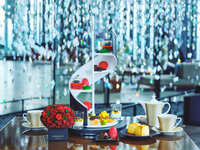 [Orders accepted until December 17th / Weekdays / Early Bird 20% OFF] Conrad Osaka x Nicolai Bergmann Flowers & Design "Blooms & Bites" Strawberry Afternoon Tea