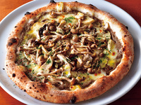 新潟県産きのこのピッツァ