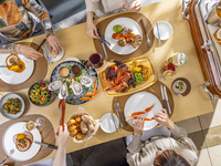 [New Year's holiday limited edition] New Year's holiday brunch course with a seafood plate including crab and oysters!