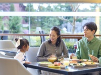 Lunch buffet on weekends and holidays Children (ages 4-12)