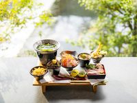 京都碗五种口味品尝套餐 - 鸭里脊肉和冬季蔬菜寿喜烧（冬季版 / 2025年12月1日起）