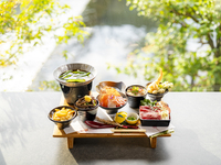 Kyoto Bowl Five-Type Tasting Set ~ Wagyu Beef Shoulder Loin and Winter Vegetable Sukiyaki ~ (Winter version / From December 1, 2025)