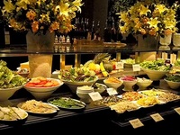 [Takanawa store only] Weekdays: Salad bar lunch & free coffee