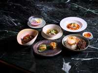 Holiday Season タイ料理ディナーコース