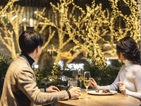 忘新年会にもおすすめフリーフローと楽しむプレミアムコース＋2時間飲み放題（2～8名）