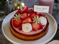 "Rose de Noël" <Strawberry Tart> [Available from 11:00 to 14:00]