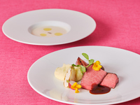 【平日 ステーキランチ付プラン（犬同伴無し）】大人/中学生以上いちごとスウィートベアのアフタヌーンティー