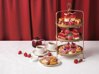 苺づくしのアフタヌーンティー　1ドリ〈土日祝〉17時以降