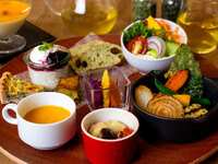 東北牧場の野草と野菜のオーケストラ