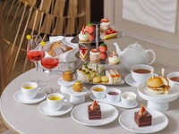 【 1/1～2/28 Weekday 】Strawberry & Chocolate Afternoon Tea  