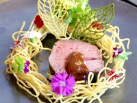 【XMASコース】山形牛フィレ炭火焼XMASスタイル、壁を飛び越えるほど美味のぶっとびスープ(佛跳墻)で幸せXMAS＋乾杯のシャンパン付（12/23-25）