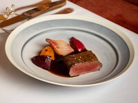 【Dinner Course – 4 dishes】One Starter · Two Main Courses · Dessert 