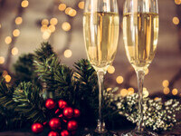[2025 Christmas Course with Champagne Toast]