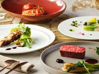 【★1組限定！ご家族で成人のお祝い★完全個室ディナー★】お祝いのシャンパン付！数字が選べるナンバーケーキ＆花束＆記念撮影付！ メインがオマール海老＆国産牛フィレ肉のロッシーニの 全5品！