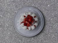 季節のショートケーキ いちご 丸型 6名様分【 ¥6,400円(税別) 】