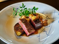 ステーキランチ　プラス≪ガーリックライス≫〈¥12,650〉　11/27～