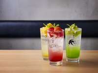 ★女子会　いつでもOK★ 【女子会限定コース　4,000円（税抜）】嬉しい果実ごろごろサワーorクリームソーダサワーをプレゼント！！　名物湯葉シュウマイや大人気の炭焼盛り合わせ