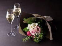 ストロベリーショートケーキ＋選べる乾杯ドリンク＋花束