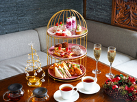 オフィシャルWEB予約限定【クリスマスアフタヌーン2025】Xmasと苺を楽しむ3段スタンド+乾杯酒&カフェフリー(年末専用)