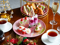 オフィシャルWEB予約限定【クリスマスナイトアフタヌーン2025】夜景と共にXmasと苺+乾杯酒&カフェフリー(年末専用)