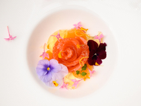 1/7～2/28ランチ「セゾン」契約牧場国産牛フィレのグリエとオードブル、スープ、デザートなど全7品