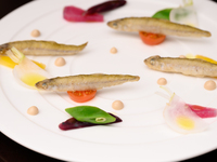 1/7～2/28ランチ「シャルマン」契約牧場アルモニービーフのメインとオードブル、スープ、デザートなど 全6品