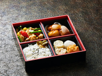 【昼受取】チキンと銀杏の醤油炒めと酢豚弁当